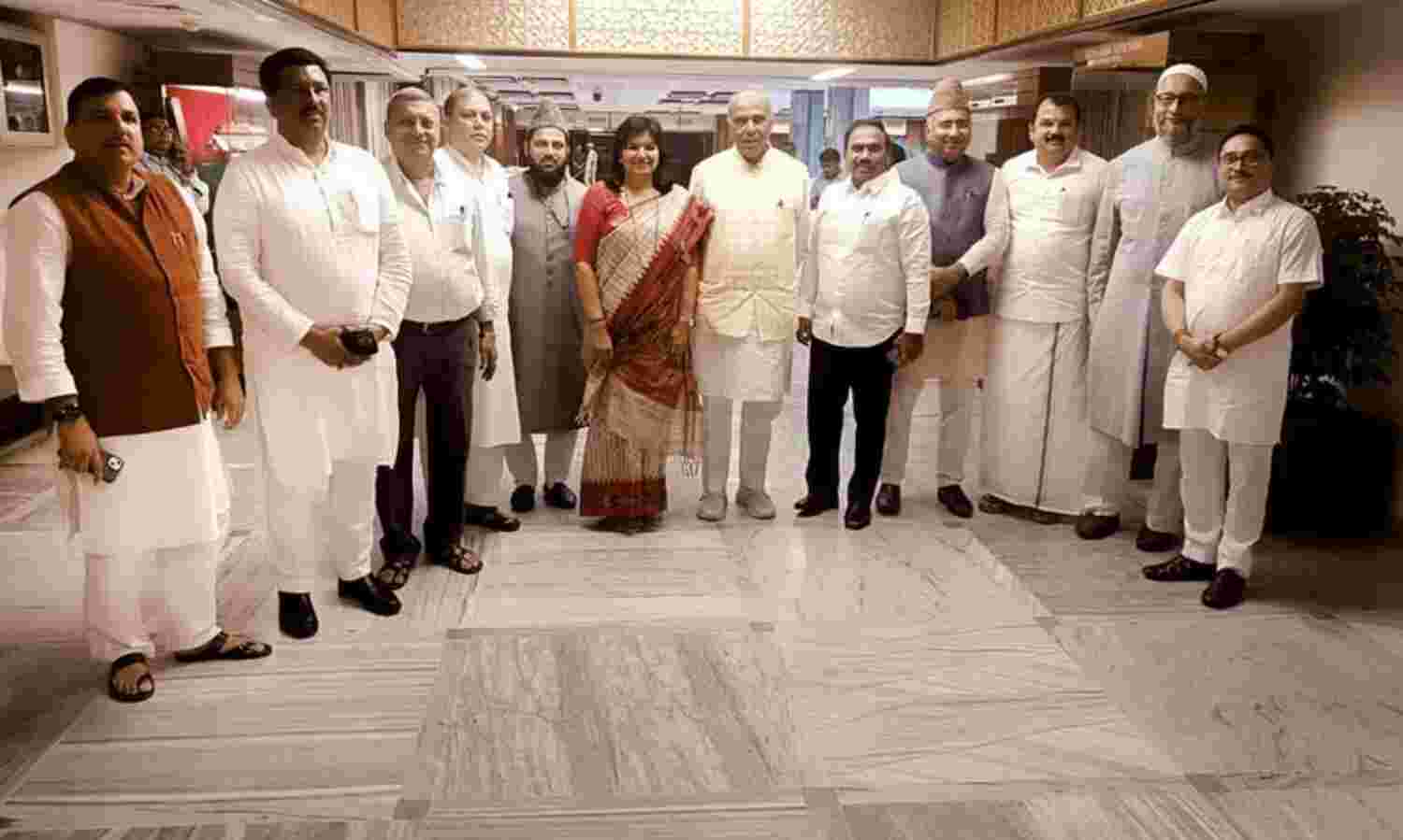 വഖ്ഫ് നിയമ ഭേദഗതി ബില്ല്: ജെപിസിയുടെ രണ്ടാമത്തെ യോഗവും അലസി വഖ്ഫ് നിയമ ഭേദഗതി ബില്ല്: ജെപിസിയുടെ രണ്ടാമത്തെ യോഗവും അലസി