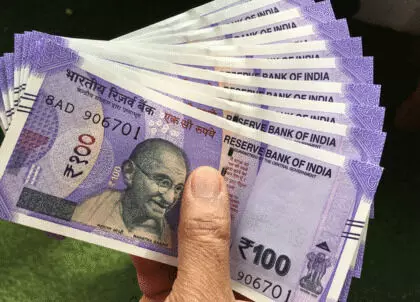 ഓണസമ്മാനം; സര്ക്കാര് ജീവനക്കാര്ക്ക് 4000 രൂപ ബോണസ്, ഉല്സവ ബത്ത 2750 രൂപ ഓണസമ്മാനം; സര്ക്കാര് ജീവനക്കാര്ക്ക് 4000 രൂപ ബോണസ്, ഉല്സവ ബത്ത 2750 രൂപ