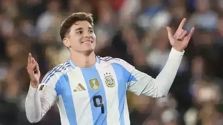 ലോകകപ്പ് യോഗ്യത; ചിലിക്കെതിരേ വന് ജയവുമായി അര്ജന്റീന; ബ്രസീല് നാളെയിറങ്ങും ലോകകപ്പ് യോഗ്യത; ചിലിക്കെതിരേ വന് ജയവുമായി അര്ജന്റീന; ബ്രസീല് നാളെയിറങ്ങും