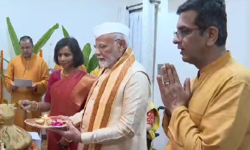 ചീഫ് ജസ്റ്റിസിന്റെ വീട്ടിലെത്തി ഗണേശപൂജയില്‍ പങ്കെടുത്ത് പ്രധാനമന്ത്രി; വിമര്‍ശനവുമായി ഇന്ദിരാ ജയ്‌സിങ്‌