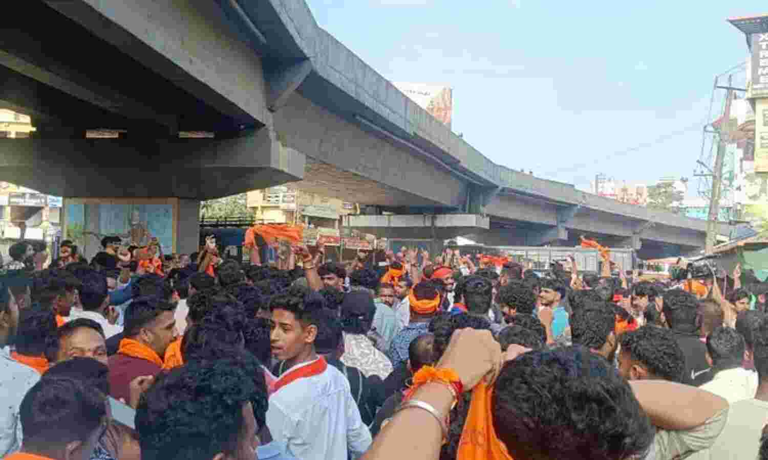 ദക്ഷിണ കന്നഡയില് നബിദിന റാലി തടയാന് വിഎച്ച്പി ശ്രമം; സംഘര്ഷാവസ്ഥ ദക്ഷിണ കന്നഡയില് നബിദിന റാലി തടയാന് വിഎച്ച്പി ശ്രമം; സംഘര്ഷാവസ്ഥ