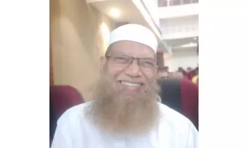മുംബൈയില് ട്രെയിനില്നിന്ന് വീണ് മരിച്ച പെരിന്തല്മണ്ണ സ്വദേശിയുടെ മയ്യിത്ത് നാളെ നാട്ടിലെത്തിക്കും മുംബൈയില് ട്രെയിനില്നിന്ന് വീണ് മരിച്ച പെരിന്തല്മണ്ണ സ്വദേശിയുടെ മയ്യിത്ത് നാളെ നാട്ടിലെത്തിക്കും