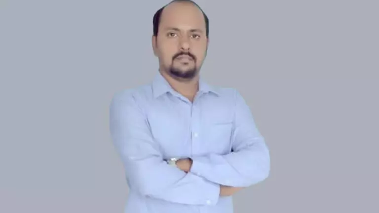 ചായയുമായി ട്രെയിനില് കയറാന് ശ്രമം; തെന്നിവീണ് ഒറ്റപ്പാലം സ്വദേശി മരിച്ചു ചായയുമായി ട്രെയിനില് കയറാന് ശ്രമം; തെന്നിവീണ് ഒറ്റപ്പാലം സ്വദേശി മരിച്ചു