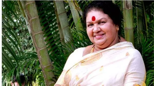 മലയാള സിനിമയുടെ പൊന്നമ്മയ്ക്ക് വിട; കവിയൂര് പൊന്നമ്മ അന്തരിച്ചു മലയാള സിനിമയുടെ പൊന്നമ്മയ്ക്ക് വിട; കവിയൂര് പൊന്നമ്മ അന്തരിച്ചു