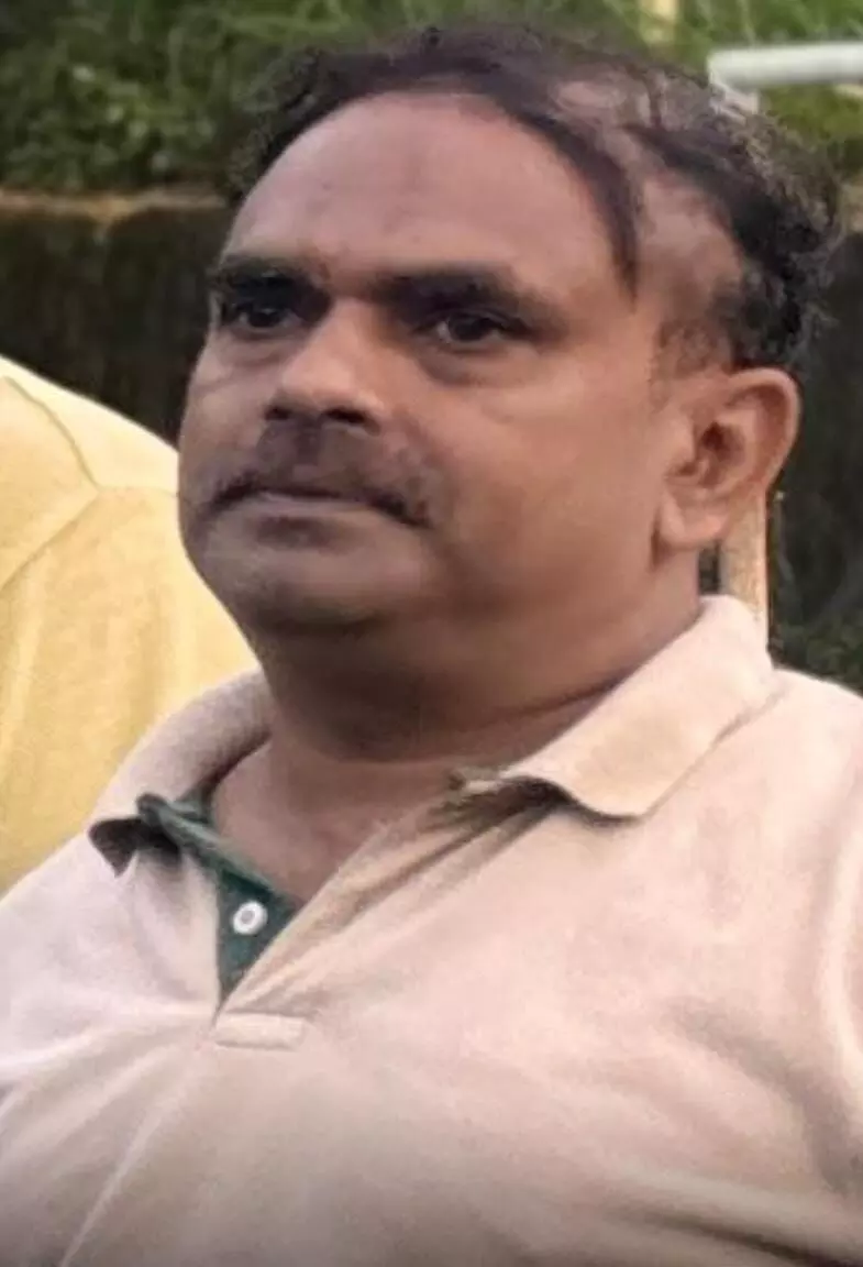 ടര്ഫില് ഫുട്ബോള് കളിക്കിടെ കുഴഞ്ഞുവീണു മരിച്ചു ടര്ഫില് ഫുട്ബോള് കളിക്കിടെ കുഴഞ്ഞുവീണു മരിച്ചു