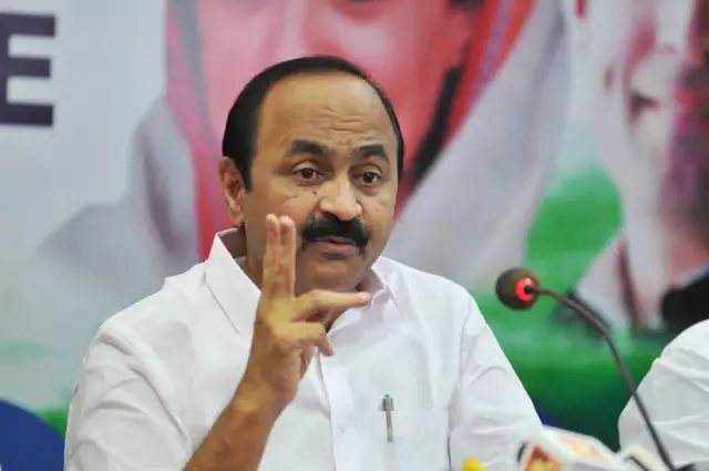 മുഖ്യമന്ത്രി പൂരം കലക്കാന്‍ കൂട്ടുനിന്നു; എഡിജിപി മുഖ്യമന്ത്രിയുടെ ദൂതന്‍: വിഡി സതീശന്‍