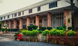 വര്‍ഗീയ രാഷ്ട്രീയം കളിക്കുന്നുവെന്ന്; ഈദ് ഗാഹ് കമ്മിറ്റി മാപ്പുപറയണമെന്ന് ഹൈക്കോടതി