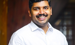 മലപ്പുറത്തെ അപമാനിച്ച മുഖ്യമന്ത്രി പ്രസ്താവന പിന്‍വലിച്ചു മാപ്പ് പറയണം : വി എസ് ജോയ്