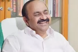 ചോദ്യങ്ങള്ക്ക് ചിരിച്ചാല് പോരാ മറുപടി വേണം; മുഖ്യമന്ത്രിയെ കടന്നാക്രമിച്ച് വി ഡി സതീശന് ചോദ്യങ്ങള്ക്ക് ചിരിച്ചാല് പോരാ മറുപടി വേണം; മുഖ്യമന്ത്രിയെ കടന്നാക്രമിച്ച് വി ഡി സതീശന്