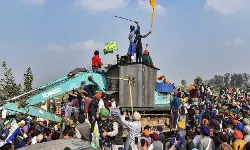തെരഞ്ഞെടുപ്പ് വേളയിലും പ്രതിഷേധം തുടര്‍ന്ന് കര്‍ഷകര്‍