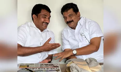 ഡിഎംകെ നേതാക്കളുമായി ചര്‍ച്ച നടത്തി പി വി അന്‍വര്‍; കൂടിക്കാഴ്ച നാളെ രാഷ്ട്രീയപാര്‍ട്ടി പ്രഖ്യാപിക്കാനിരിക്കെ