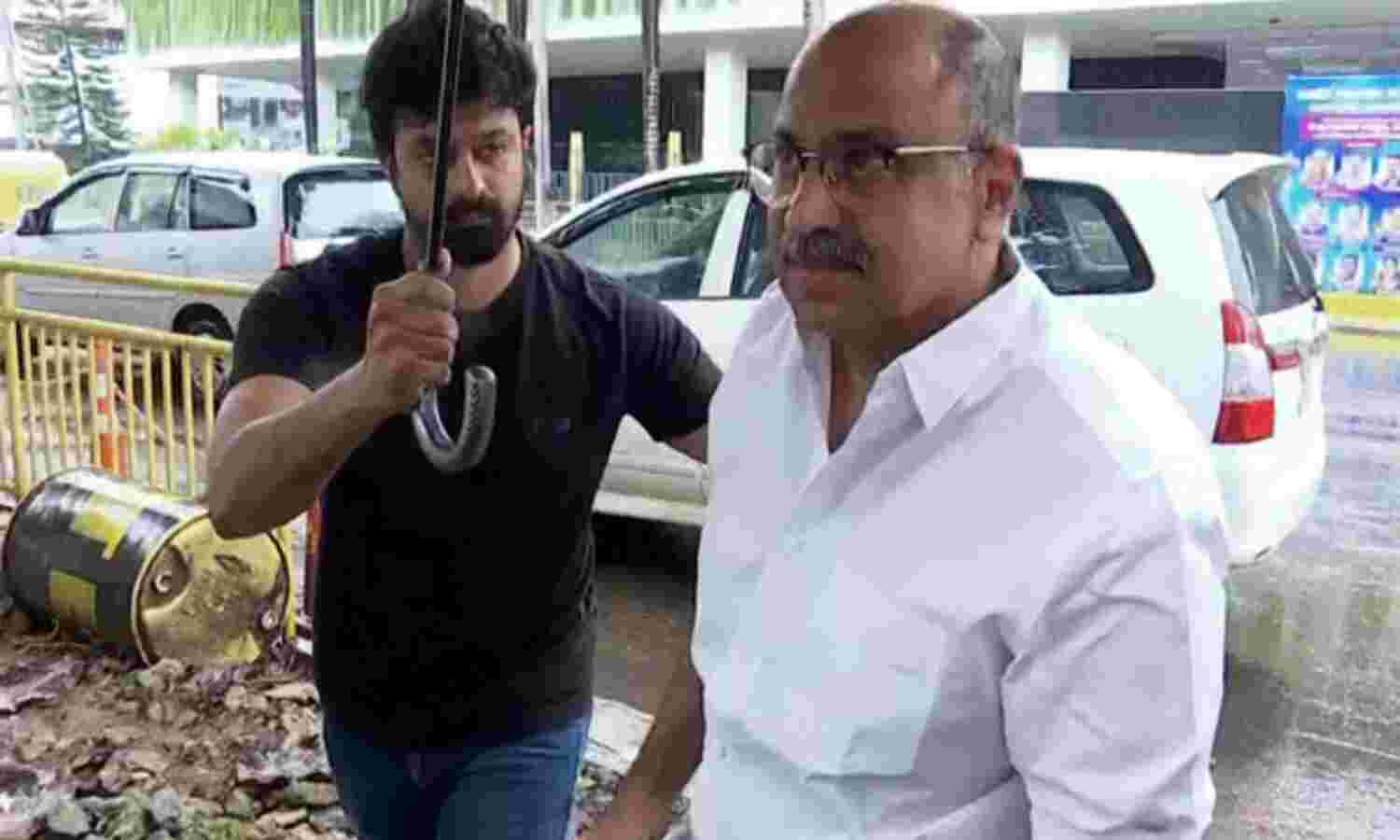 ബലാത്സംഗക്കേസ്; സിദ്ദിഖിനെ ചോദ്യം ചെയ്ത് വിട്ടയച്ചു ബലാത്സംഗക്കേസ്; സിദ്ദിഖിനെ ചോദ്യം ചെയ്ത് വിട്ടയച്ചു