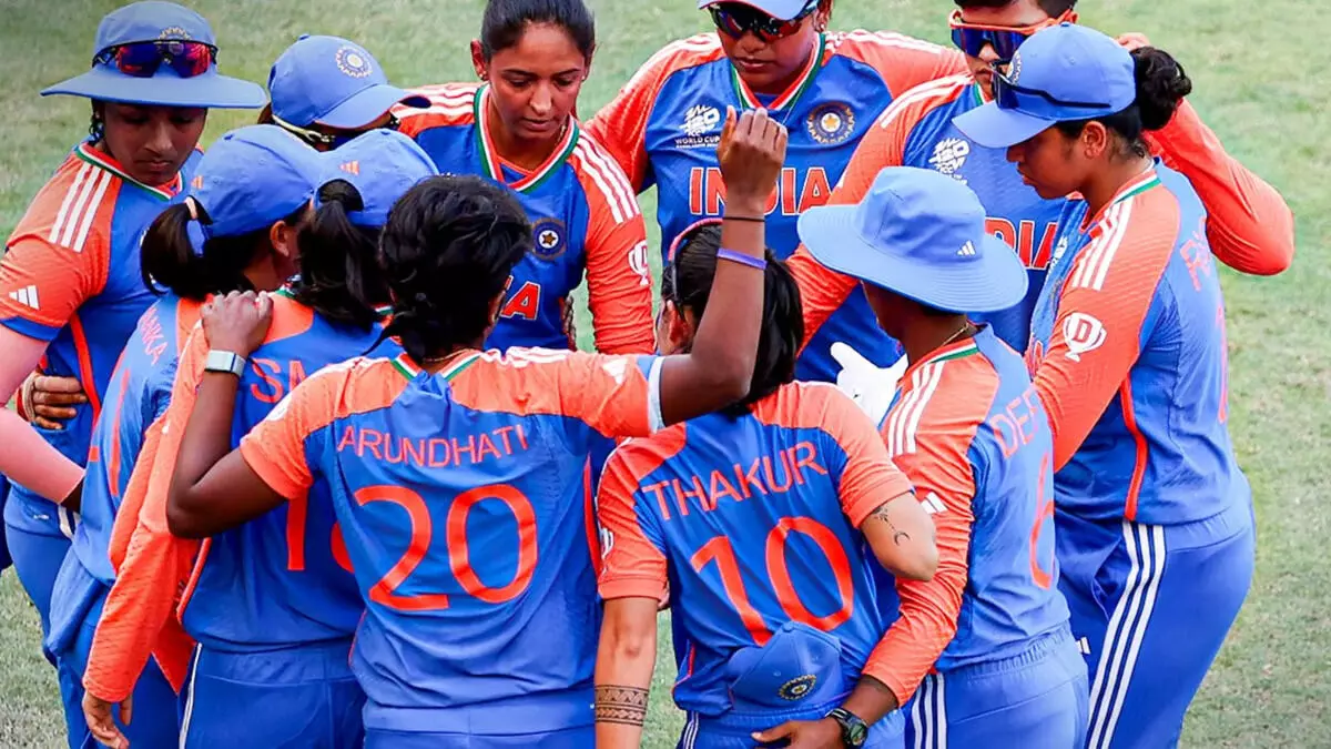 വനിതാ ട്വന്റി-20 ലോകകപ്പ്; സെമി കാണാതെ ഇന്ത്യയും പാകിസ്താനും പുറത്ത്; കിവികള്‍ സെമിയില്‍