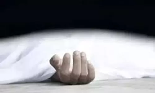 ചോറ്റാനിക്കരയില് ഒരു കുടുംബത്തിലെ നാല് പേര് മരിച്ച നിലയില് ചോറ്റാനിക്കരയില് ഒരു കുടുംബത്തിലെ നാല് പേര് മരിച്ച നിലയില്