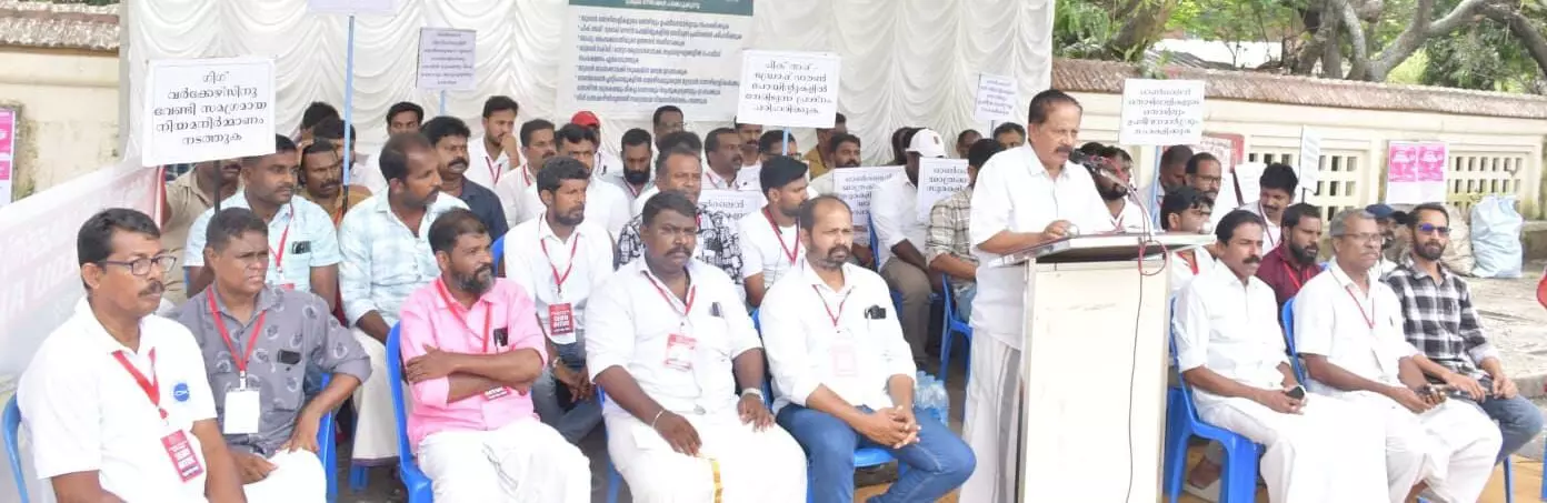 ഓണ്‍ലൈന്‍ പ്ലാറ്റ്‌ഫോം തൊഴിലാളികള്‍ക്കായി നിയമം പാസാക്കണം: കെ പി രാജേന്ദ്രന്‍