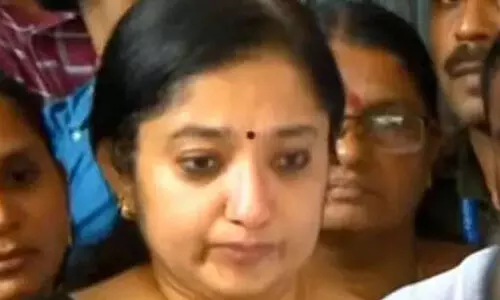 നവീന് ഒരു പാവത്താനായിരുന്നു വിങ്ങലടക്കി ദിവ്യ എസ് അയ്യര് നവീന് ഒരു പാവത്താനായിരുന്നു വിങ്ങലടക്കി ദിവ്യ എസ് അയ്യര്