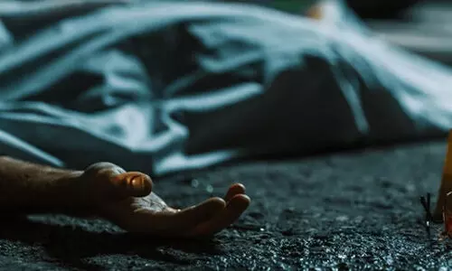 നാദാപുരത്ത് വീട്ടിനുള്ളില് മൃതദേഹം പുഴുവരിച്ച നിലയില് നാദാപുരത്ത് വീട്ടിനുള്ളില് മൃതദേഹം പുഴുവരിച്ച നിലയില്