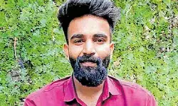 ബെംഗളൂരുവില് മലയാളി യുവാവ് റോഡരികില് മരിച്ച നിലയില് ബെംഗളൂരുവില് മലയാളി യുവാവ് റോഡരികില് മരിച്ച നിലയില്