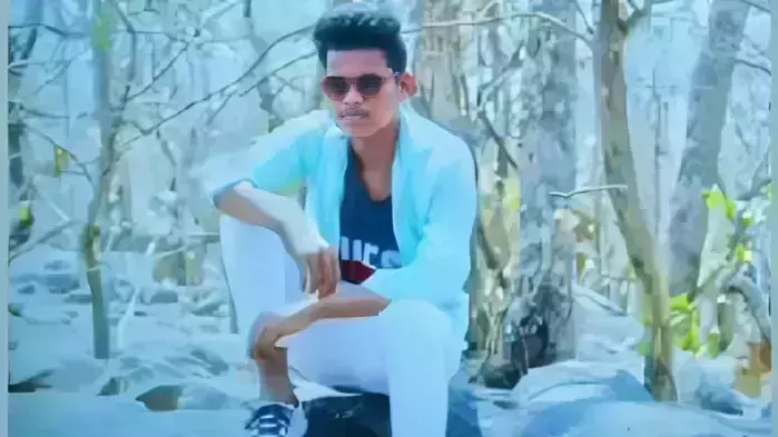 ഉറക്കത്തിനിടെ മൊബൈല്‍ ചാര്‍ജറിന്റെ കേബിളില്‍ നിന്ന് ഷോക്കേറ്റ് യുവാവ് മരിച്ചു