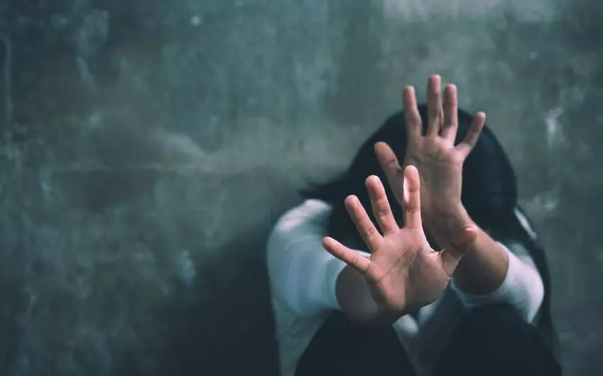 17 വയസ്സുകാരിയുമായി ലൈംഗിക ബന്ധം;19 ലേറെ യുവാക്കള്ക്ക് എയ്ഡ്സ് 17 വയസ്സുകാരിയുമായി ലൈംഗിക ബന്ധം;19 ലേറെ യുവാക്കള്ക്ക് എയ്ഡ്സ്