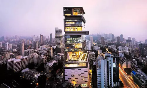 മുകേഷ് അംബാനിയുടെ വീട് നിര്‍മിച്ചിരിക്കുന്നത് വഖഫ് ഭൂമിയില്‍: അസദുദ്ദീന്‍ ഉവൈസി