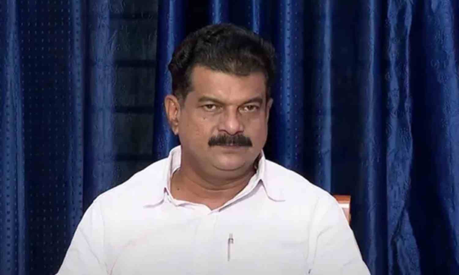 ആശുപത്രിയില് ഡോക്ടറുടെ ജോലി തടസ്സപ്പെടുത്തി; പിവി അന്വറിനെതിരെ കേസെടുത്ത് പോലിസ് ആശുപത്രിയില് ഡോക്ടറുടെ ജോലി തടസ്സപ്പെടുത്തി; പിവി അന്വറിനെതിരെ കേസെടുത്ത് പോലിസ്