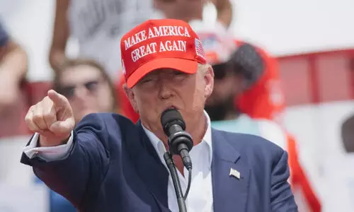 യുഎസ് തിരഞ്ഞെടുപ്പ്: ട്രംപ് മുന്നില് യുഎസ് തിരഞ്ഞെടുപ്പ്: ട്രംപ് മുന്നില്