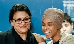 ജൂതലോബിയെ തകര്ത്ത് ഇല്ഹാന് ഒമര് വീണ്ടും യുഎസ് കോണ്ഗ്രസില് ജൂതലോബിയെ തകര്ത്ത് ഇല്ഹാന് ഒമര് വീണ്ടും യുഎസ് കോണ്ഗ്രസില്