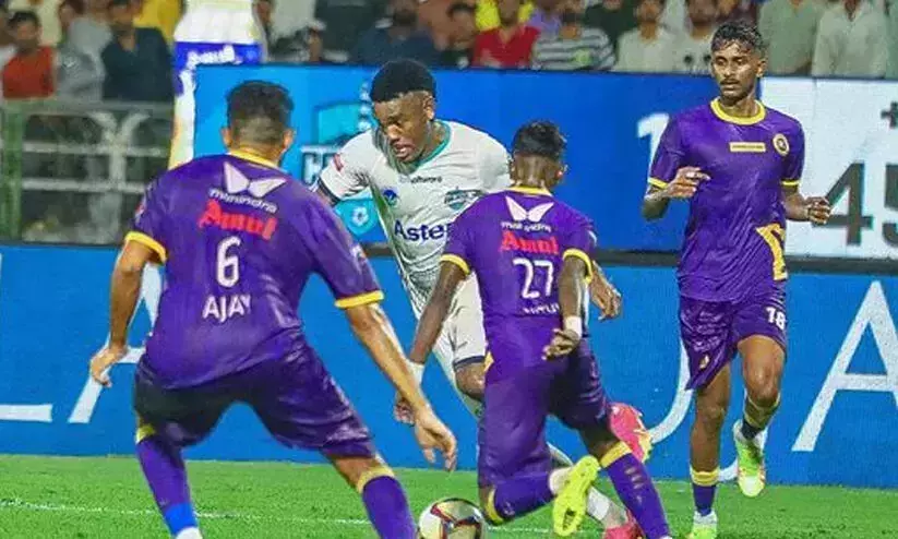 സൂപ്പര് ലീഗ് കേരള; കപ്പില് മുത്തമിട്ട് കാലിക്കറ്റ്; ഫോഴ്സാ കൊച്ചിക്ക് പരാജയം സൂപ്പര് ലീഗ് കേരള; കപ്പില് മുത്തമിട്ട് കാലിക്കറ്റ്; ഫോഴ്സാ കൊച്ചിക്ക് പരാജയം