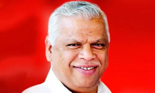 നവീന് ബാബു കൈക്കൂലി വാങ്ങിയോ എന്ന കാര്യത്തില് രണ്ട് പക്ഷമുണ്ട്: എം വി ജയരാജന് നവീന് ബാബു കൈക്കൂലി വാങ്ങിയോ എന്ന കാര്യത്തില് രണ്ട് പക്ഷമുണ്ട്: എം വി ജയരാജന്