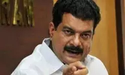 പെരുമാറ്റച്ചട്ടം ലംഘിച്ച് വാര്‍ത്താസമ്മേളനം നടത്തി അന്‍വര്‍; തടഞ്ഞ് തിരഞ്ഞെടുപ്പ് കമ്മീഷന്‍; വഴങ്ങാതെ അന്‍വര്‍
