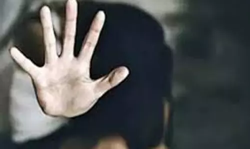 വനിതാ ജീവനക്കാരിയോട് അപമര്യാദയായി പെരുമാറിയെന്ന് പരാതി; മാതൃഭൂമി ജീവനക്കാരനെതിരേ കേസ്