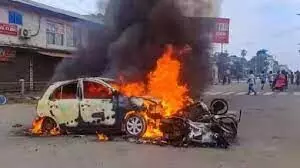 കലാപം; മണിപ്പൂരിലെ ഏഴ് ജില്ലകളില് മൊബൈല് ഇന്റര്നെറ്റ്, ഡാറ്റ സേവനങ്ങള് ഉടന് പുനഃസ്ഥാപിക്കില്ല കലാപം; മണിപ്പൂരിലെ ഏഴ് ജില്ലകളില് മൊബൈല് ഇന്റര്നെറ്റ്, ഡാറ്റ സേവനങ്ങള് ഉടന് പുനഃസ്ഥാപിക്കില്ല