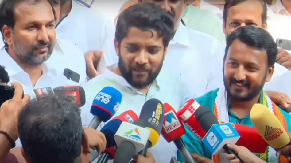 രാഹുലിന്റെ വിജയം പാലക്കാടിന്റെ രാഷ്ട്രീയ മതേതരത്വ വിജയം: ഷാഫി പറമ്പില് രാഹുലിന്റെ വിജയം പാലക്കാടിന്റെ രാഷ്ട്രീയ മതേതരത്വ വിജയം: ഷാഫി പറമ്പില്