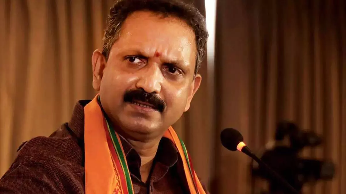 കെ സുരേന്ദ്രന് ബിജെപി സംസ്ഥാന അധ്യക്ഷ സ്ഥാനം ഒഴിയുമെന്ന് സൂചനകള് കെ സുരേന്ദ്രന് ബിജെപി സംസ്ഥാന അധ്യക്ഷ സ്ഥാനം ഒഴിയുമെന്ന് സൂചനകള്