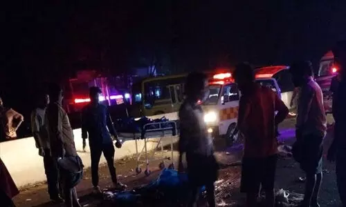 തൃശൂര് നാട്ടിക അപകടം; ഡ്രൈവര്ക്കും ക്ലീനര്ക്കുമെതിരെ കൊലക്കുറ്റത്തിന് കേസെടുത്തു തൃശൂര് നാട്ടിക അപകടം; ഡ്രൈവര്ക്കും ക്ലീനര്ക്കുമെതിരെ കൊലക്കുറ്റത്തിന് കേസെടുത്തു