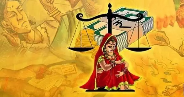 സ്ത്രീധനം വാങ്ങുന്നവര്ക്ക് ഇനി സര്ക്കാര് ജോലിയില്ല; സര്ക്കാറിന് സംസ്ഥാന വനിതാ കമ്മീഷന്റെ ശുപാര്ശ സ്ത്രീധനം വാങ്ങുന്നവര്ക്ക് ഇനി സര്ക്കാര് ജോലിയില്ല; സര്ക്കാറിന് സംസ്ഥാന വനിതാ കമ്മീഷന്റെ ശുപാര്ശ