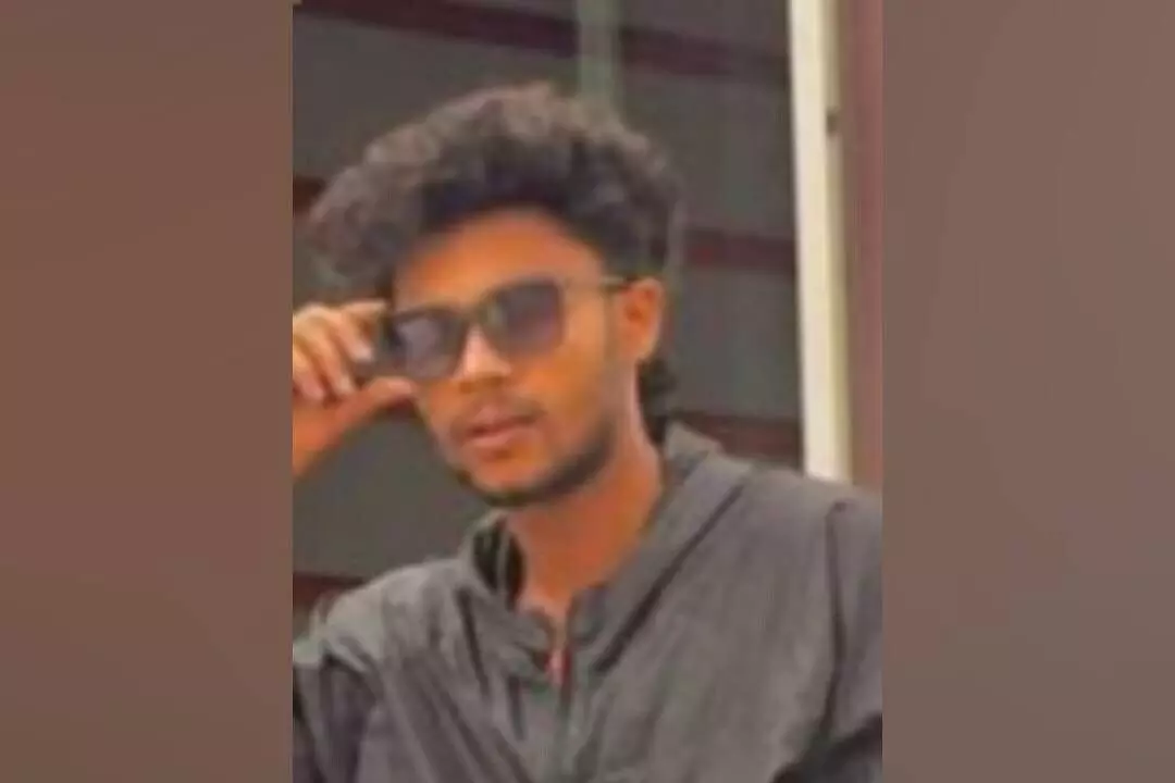 നീന്തുന്നതിനിടയില് മുങ്ങിപ്പോയ വിദ്യാര്ഥിയുടെ മൃതദേഹം കണ്ടെത്തി നീന്തുന്നതിനിടയില് മുങ്ങിപ്പോയ വിദ്യാര്ഥിയുടെ മൃതദേഹം കണ്ടെത്തി