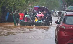മഴ കനക്കുന്നു; തമിഴ്‌നാട്ടിലും പുതുച്ചേരിയിലുയുമായി 14 മരണം