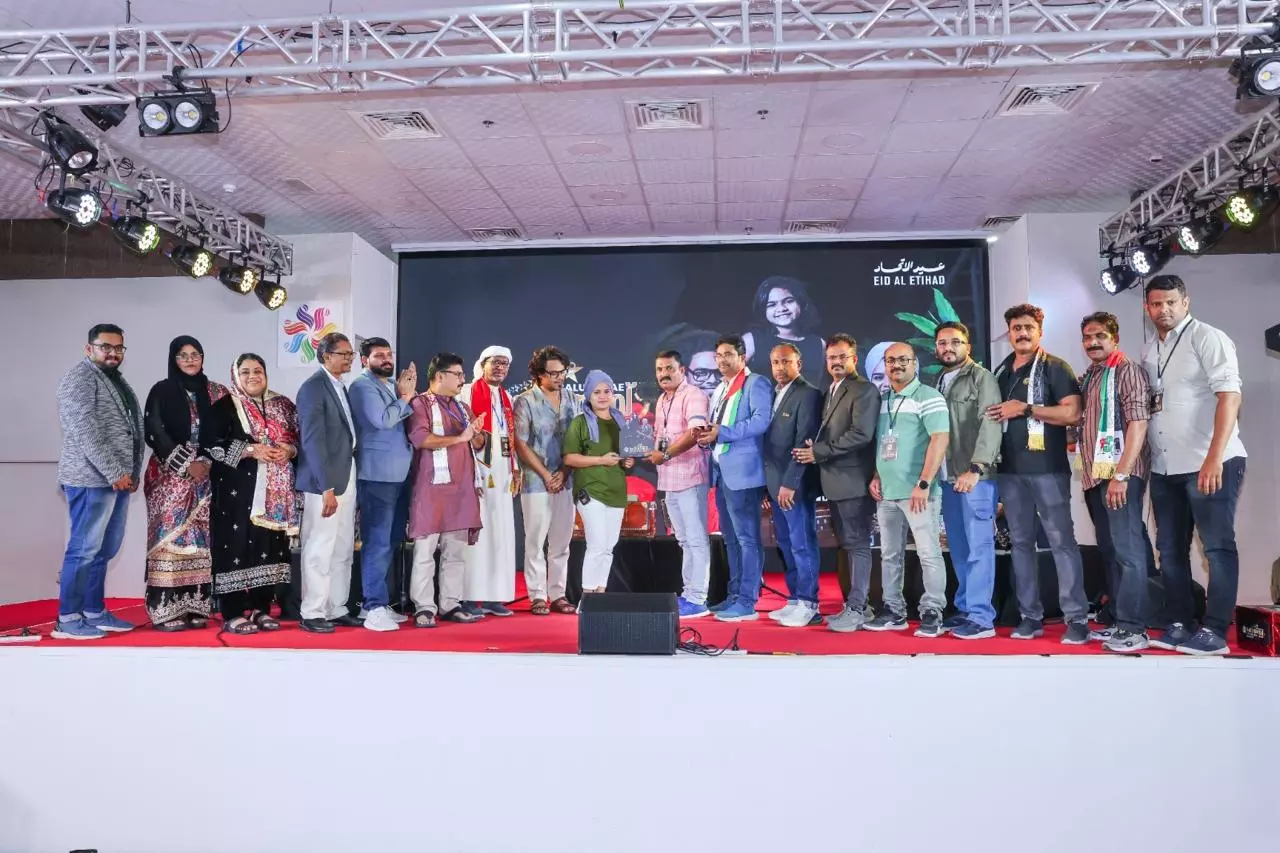 പൊന്നാനി കള്ച്ചറല് വേള്ഡ് ഫൗണ്ടേഷന്റെ ഗസല് മഴ പെയ്തിറങ്ങിയ പൊന്നോത്സവ് പൊന്നാനി കള്ച്ചറല് വേള്ഡ് ഫൗണ്ടേഷന്റെ ഗസല് മഴ പെയ്തിറങ്ങിയ പൊന്നോത്സവ്