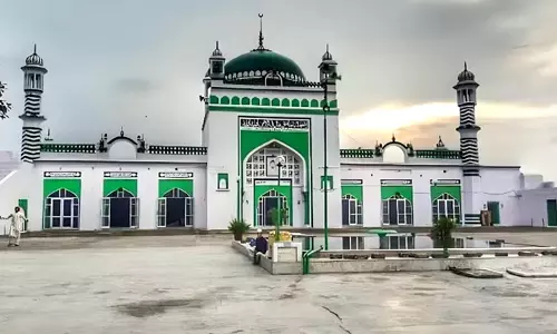 സംഭല്‍ ശാഹീ ജാമിഅ് മസ്ജിദ് തര്‍ക്കമുള്ള മസ്ജിദ് കെട്ടിടമാണെന്ന് അലഹബാദ് ഹൈക്കോടതി