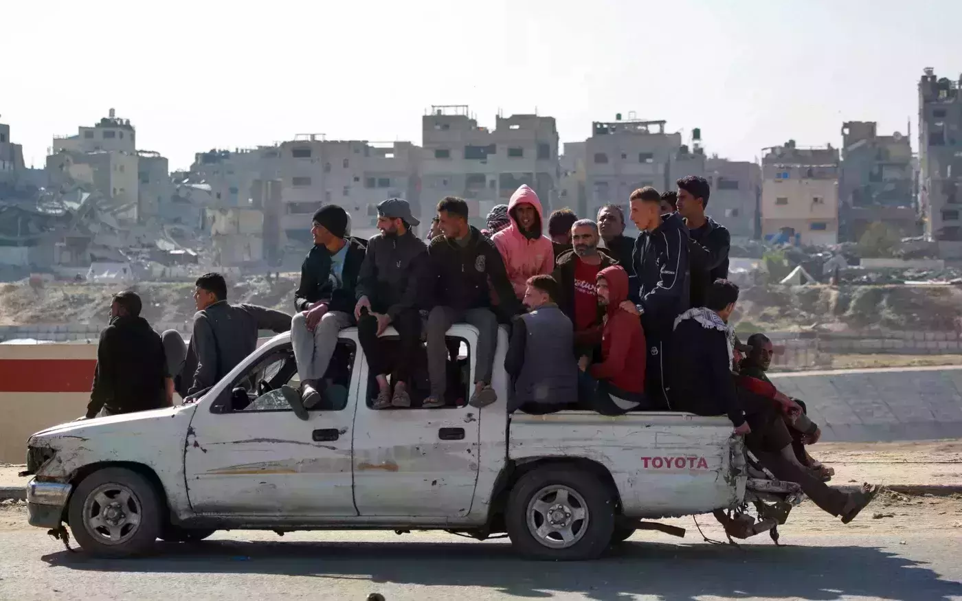 ഗസയില് ഇസ്രായേല് കൊലപ്പെടുത്തിയത് 350ലധികം ഫുട്ബോള് താരങ്ങളെ ഗസയില് ഇസ്രായേല് കൊലപ്പെടുത്തിയത് 350ലധികം ഫുട്ബോള് താരങ്ങളെ