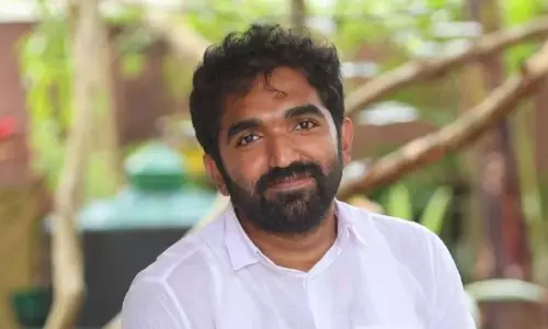 എത്ര അഭിനയിച്ചിട്ടും കാര്യമില്ല, ജനം തൂത്തെറിയും; കേരളം പഴയതൊന്നും മറക്കില്ലെന്ന് ചാണ്ടി ഉമ്മന്‍ എംഎല്‍എ