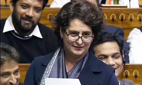 ആര്‍എസ്എസിന്റെ ചട്ടപ്പുസ്തകമല്ല ഇന്ത്യന്‍ ഭരണഘടന: ലോക്‌സഭയിലെ കന്നി പ്രസംഗത്തില്‍ പിയങ്ക ഗാന്ധി(വീഡിയോ)