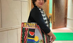 ഫലസ്തീന് ഐക്യദാര്‍ഢ്യം; ഫലസ്തീന്‍ പ്രിന്റ് ചെയ്ത ബാഗുമായി പ്രിയങ്ക പാര്‍ലമെന്റില്‍(വീഡിയോ)