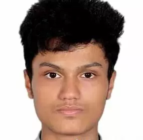 മുടിവെട്ടാനായി വീട്ടില് നിന്നിറങ്ങി; കാണാതായ വിദ്യാര്ഥിയുടെ മൃതദേഹം കിണറ്റില് മുടിവെട്ടാനായി വീട്ടില് നിന്നിറങ്ങി; കാണാതായ വിദ്യാര്ഥിയുടെ മൃതദേഹം കിണറ്റില്