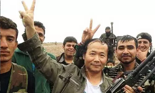 വിദേശ പോരാളികള്ക്ക് സിറിയന് പൗരത്വം നല്കുമെന്ന് അബൂ മുഹമ്മദ് അല് ജൂലാനി വിദേശ പോരാളികള്ക്ക് സിറിയന് പൗരത്വം നല്കുമെന്ന് അബൂ മുഹമ്മദ് അല് ജൂലാനി