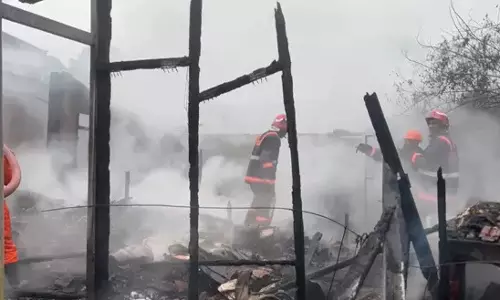 ഇടുക്കി തങ്കമണിയില്‍ വ്യാപാര സ്ഥാപനത്തില്‍ തീപിടിത്തം