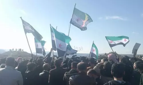 ഇസ്രായേലി അധിനിവേശത്തിനെതിരെ സിറിയയില് പ്രതിഷേധം ഇസ്രായേലി അധിനിവേശത്തിനെതിരെ സിറിയയില് പ്രതിഷേധം