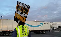 ആമസോണിന്റെ യുഎസ് ഓഫിസുകളില് പണിമുടക്കി ജീവനക്കാര് ആമസോണിന്റെ യുഎസ് ഓഫിസുകളില് പണിമുടക്കി ജീവനക്കാര്